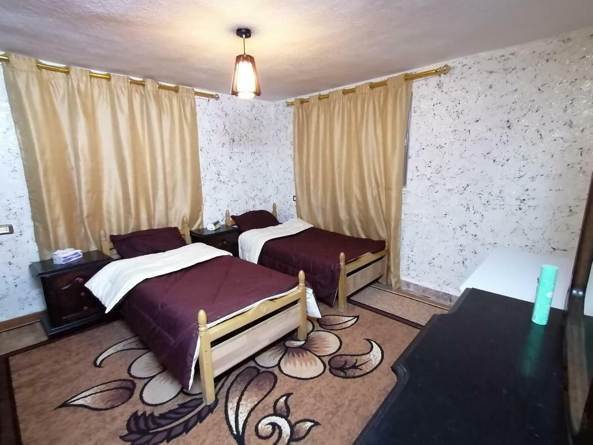 Mhna Guest House ‘Ajlūn Bagian luar foto